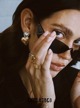 ChicVibes【双心跳动】心形复古金银双心耳环甜美又时髦~ins爆款