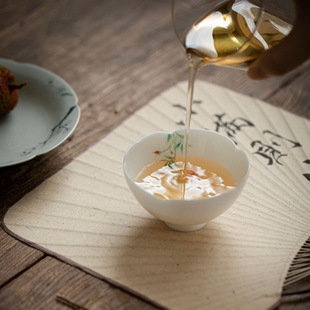 冰种玉瓷手绘莺尾草花口茶杯手工薄胎品茗杯主人杯闻香杯文人茶器