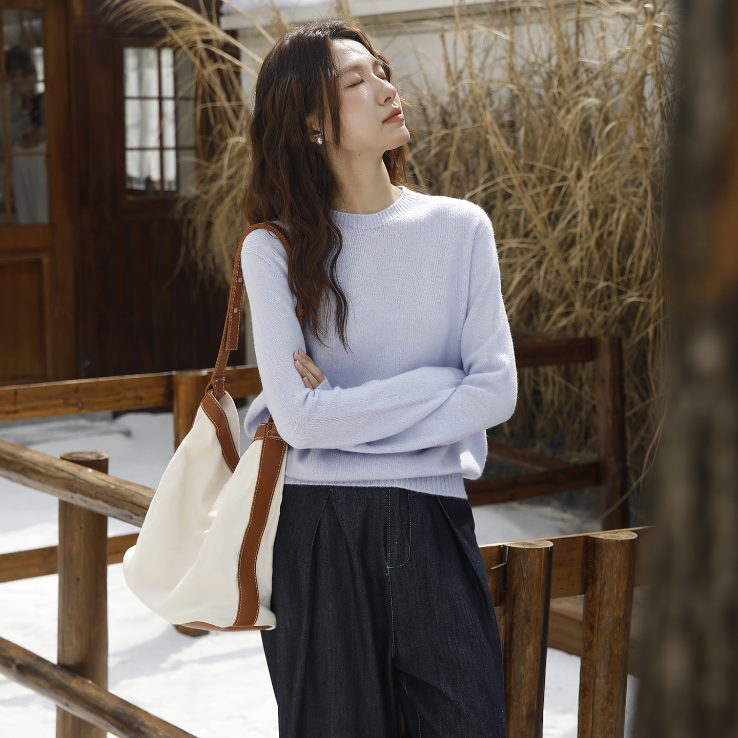 雪花绒宽松圆领针织衫