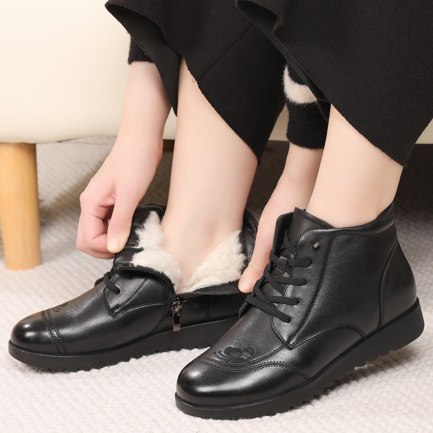 真皮羊毛妈妈棉鞋女冬季软底防滑保暖老人短靴中老年平底女棉靴,女鞋,时装靴,淘宝优惠券,粉丝福利购,淘宝优惠卷