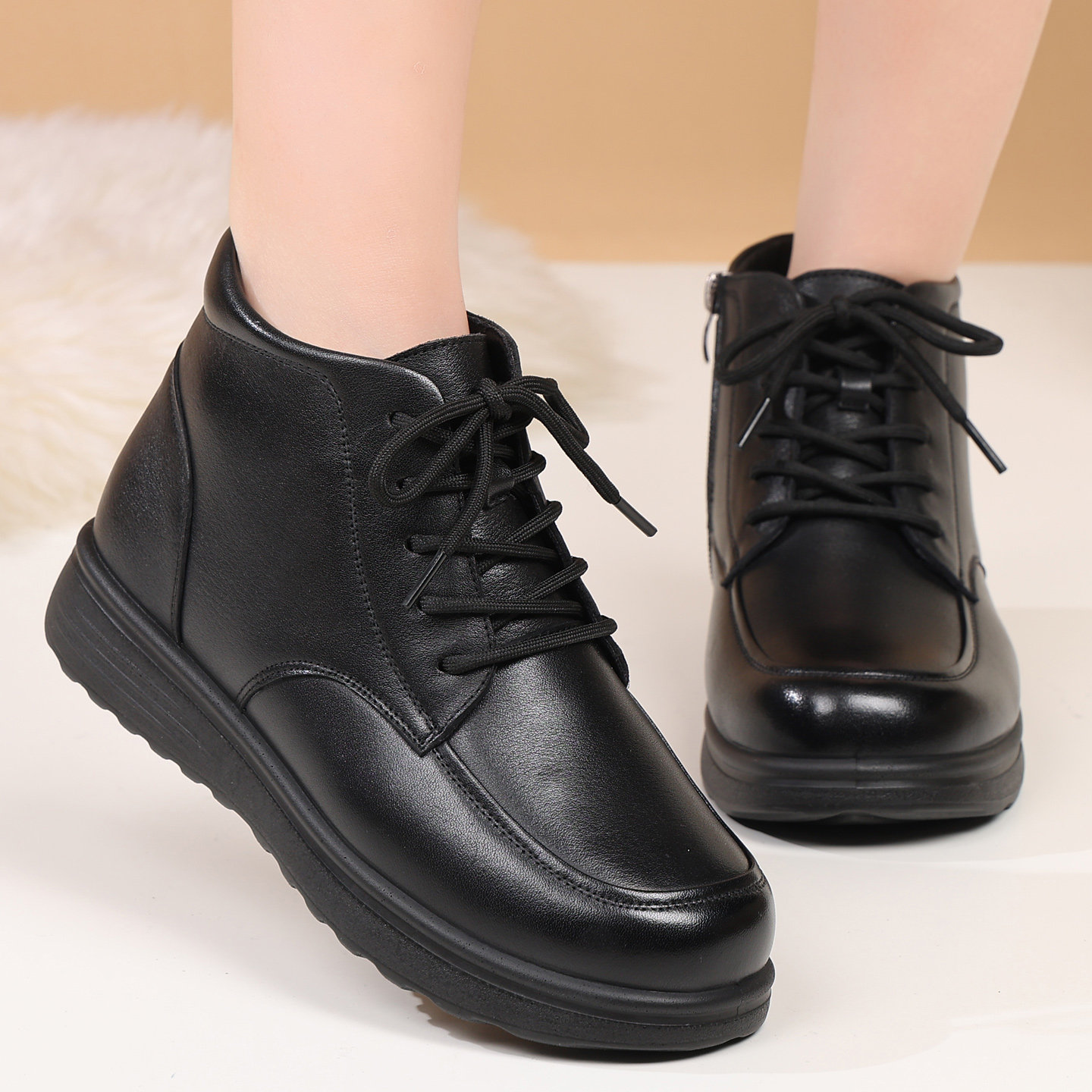 时尚真皮软底妈妈棉鞋女冬季保暖加绒英伦风短靴中年平底女棉靴