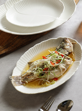 舍里陶瓷纯白鱼盘高级感家用蒸鱼盘烤鱼大号盘子椭圆形菜盘花形盘