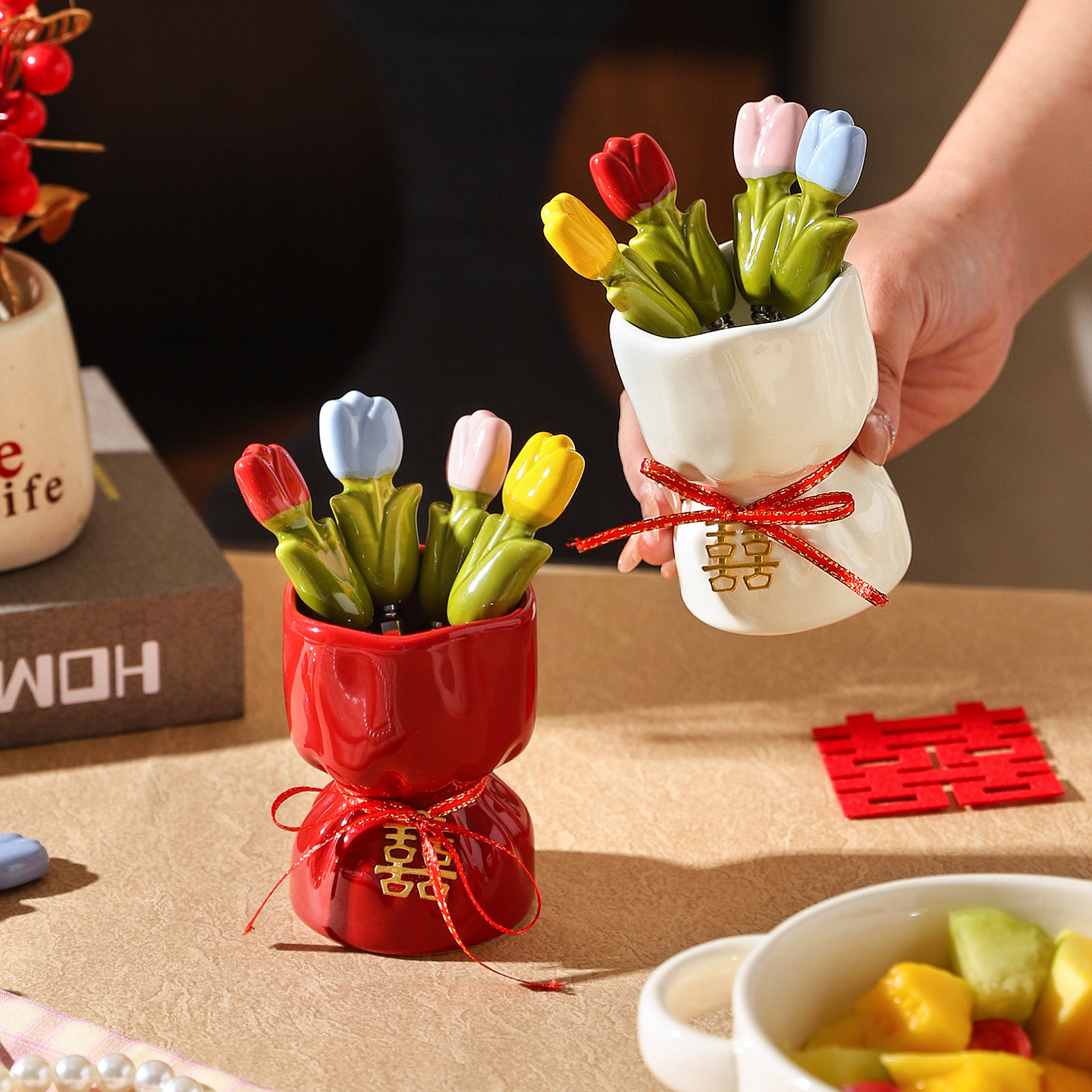 舍里创意郁金香水果叉套装家用304不锈钢叉子收纳罐水果签甜品叉