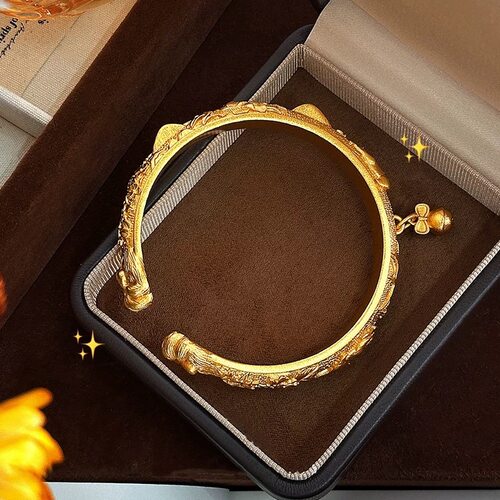 香港纪梵哲沙金饰品刻蛰猫爪牡丹花铃铛手镯哈基米轻奢气质女高级