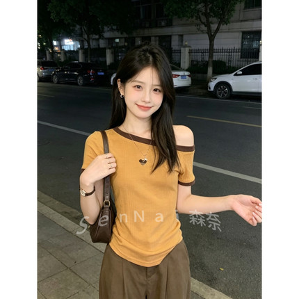 一字肩斜肩刺绣爱心短袖t恤女设计感撞色拼接通勤漂亮高级感上衣