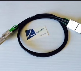 molex iPass PCIe x8 Cable 74546-0841 1M 高速连接线堆叠线