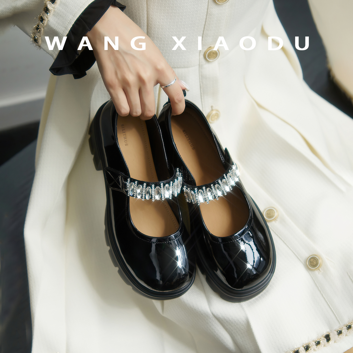 王小毒圆头粗跟玛丽珍鞋