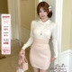 奶油百利甜 乖乖感娃娃领羊毛上衣米白正肩长袖 Peach 收腰长袖