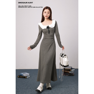 DINOSAUR AUNT恐龙阿姨 灰色娃娃领针织方领长袖收腰显瘦连衣裙