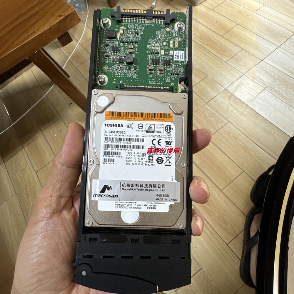 宏杉科技MS5520G2-25T MS25002-16A DUS2625 900G 10K SAS 硬盘