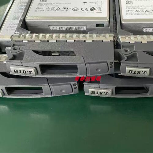 联想4XB7A74955 02JH879 DE6000H DE4000H 3.84T SAS 2.5寸 硬盘