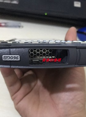 NetApp X371A 960GB 12GBps SAS SSD 108-00546 X371A-R6固态硬盘