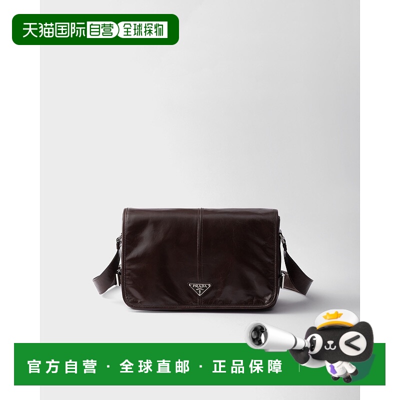自营欧洲直邮Prada普拉达 男士深棕色小牛皮金属三角标识单肩包