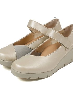 日本直邮First Contact女士5.5CM低跟除臭楔形鞋，39616