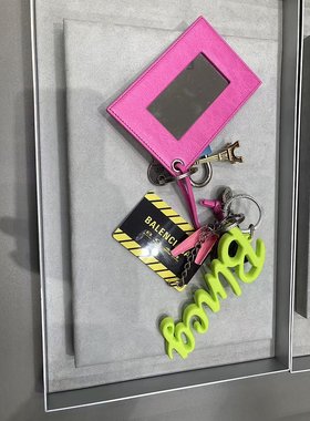BALENCIAGA 女士钥匙扣 8290252ABTM5888 SS2025 粉红色