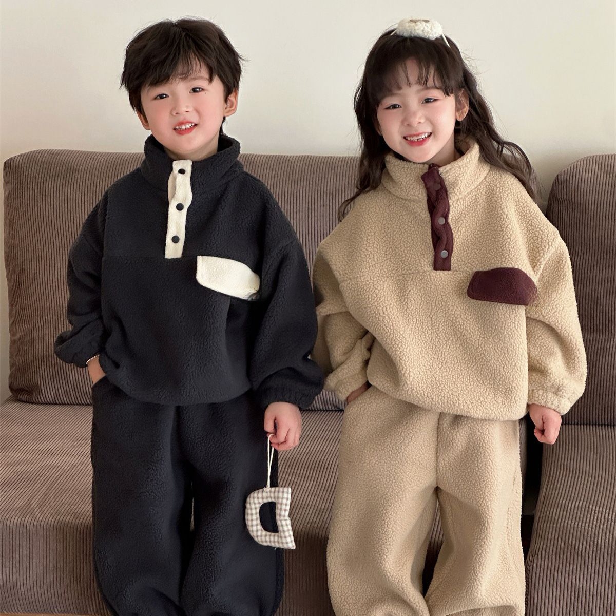 儿童家居服套装25新款秋冬外出奥粒绒加厚立领保暖分体男女童睡衣