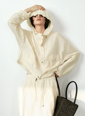 uti尤缇2026夏季新款休闲连帽工装口袋轻薄外套女上衣UL210702360