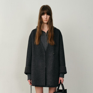 uti尤缇2025冬季新款深灰色配围脖休闲中长毛呢大衣女UK421020183