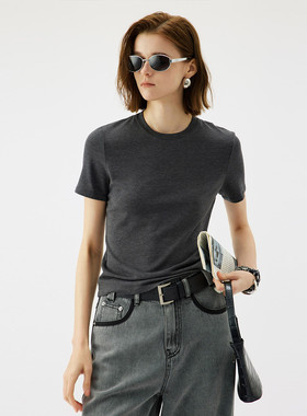 uti尤缇2025夏季新款 深灰色短袖圆领休闲T恤女上衣UL2D0195783