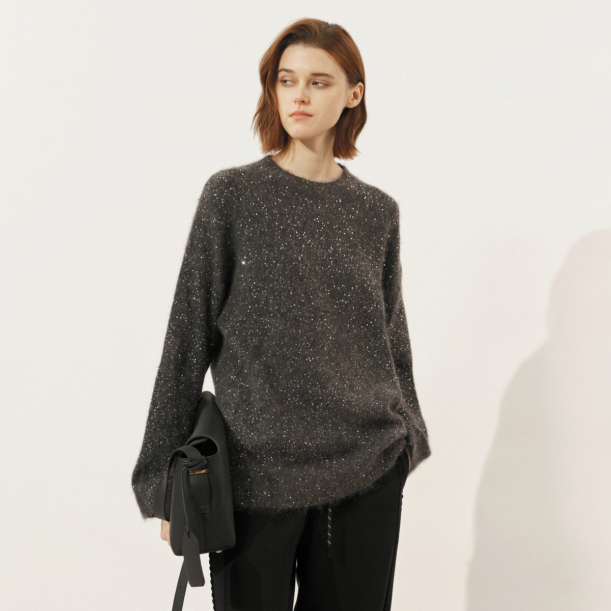 uti尤缇2025冬季新款珠片点缀宽松休闲套头针织毛衫女UL4D1193783