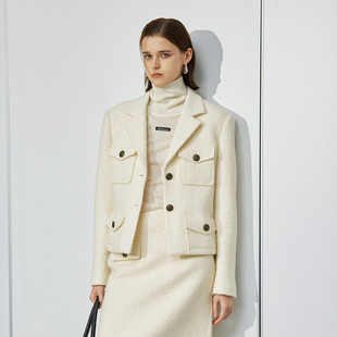 uti尤缇2024冬季新款 白色小香风短款大衣女修身外套UJ421004751