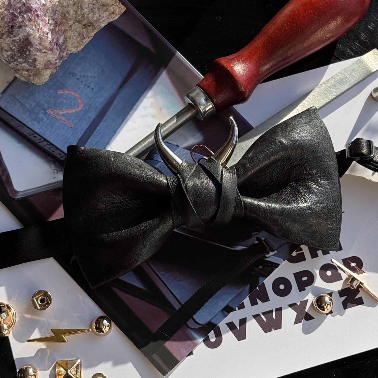 NU原创手揉羊皮野蛮人蛮族免打领结朋克真皮black复古质感领结