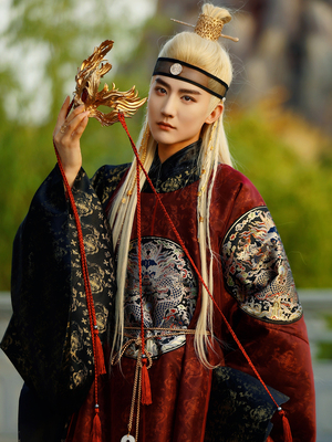 等云来新款明圆领补服