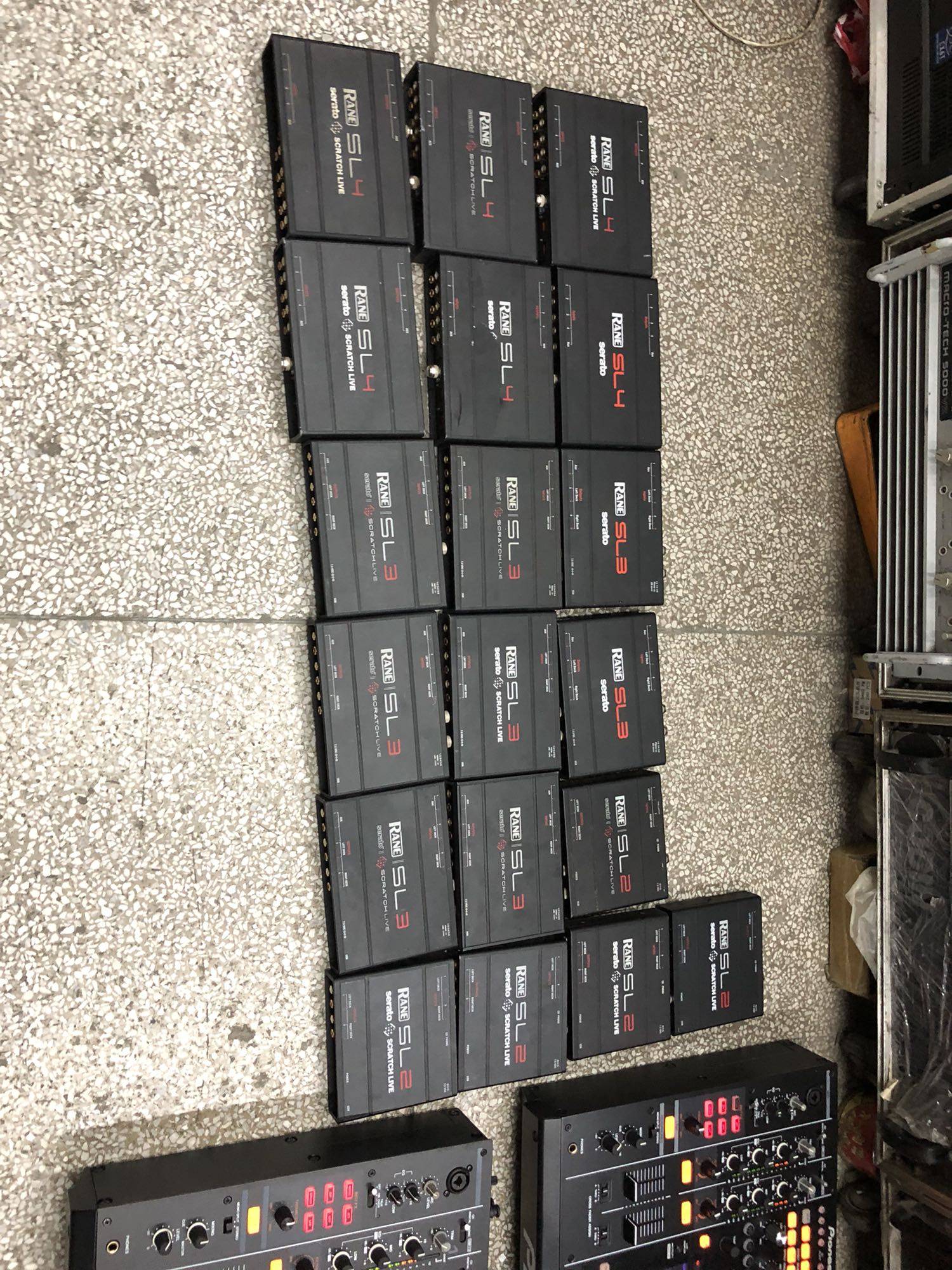 莱恩/rane sl1sl2sl3sl4专业dj包厢夜场打碟电音专用黑色蓝色声卡