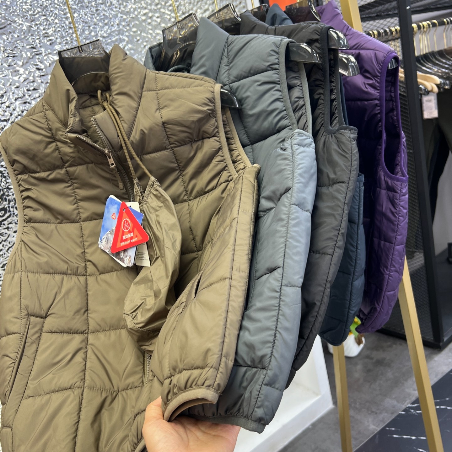 可收纳轻便马甲 中空发热纤维御寒保暖男女款无袖背心立领棉马甲,男装,常规马甲,淘宝优惠券,粉丝福利购,淘宝优惠卷