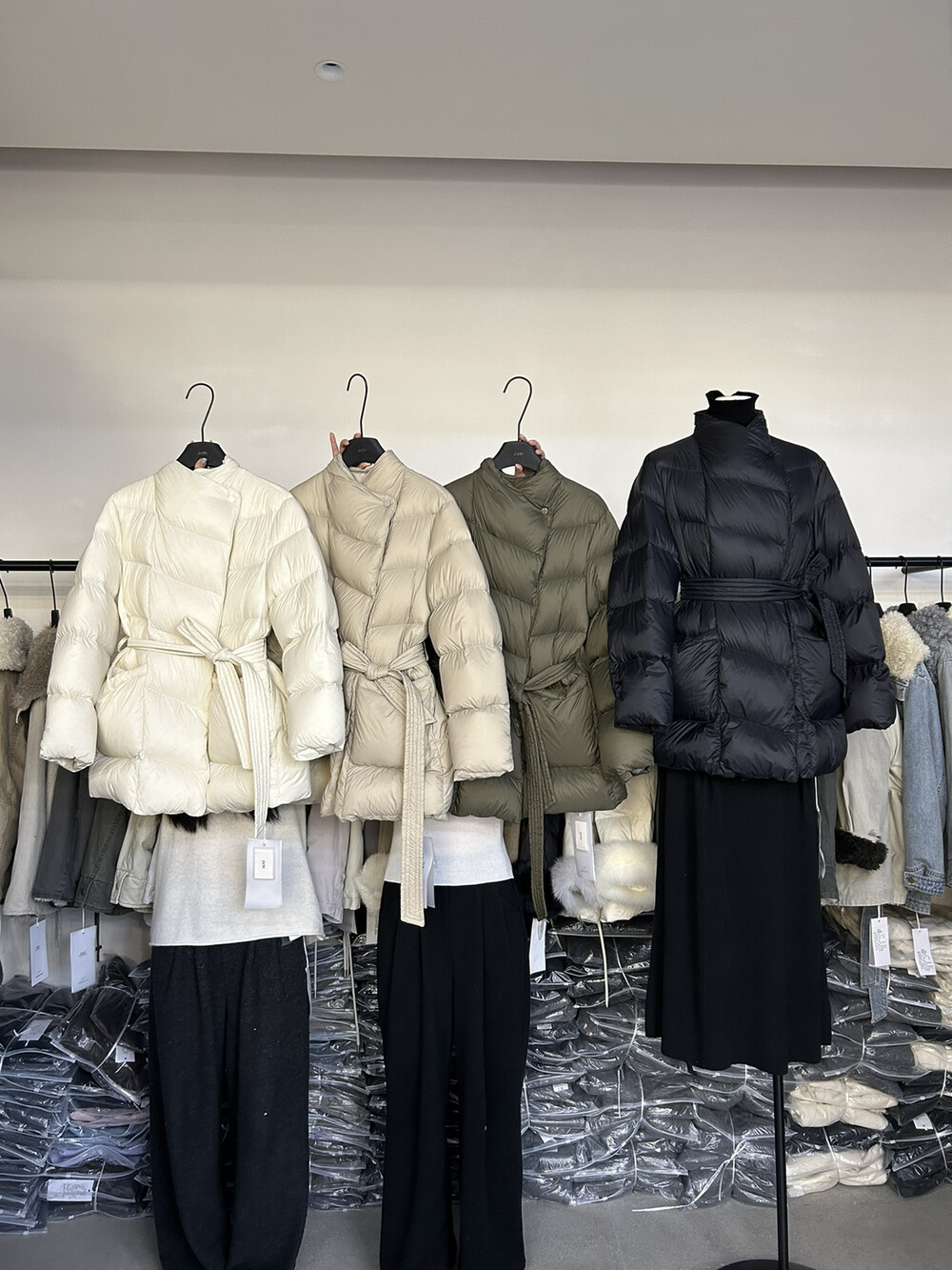 韩版立领羽绒服外套2025冬季新款中长简约款显瘦保暧白鸭羽绒外套