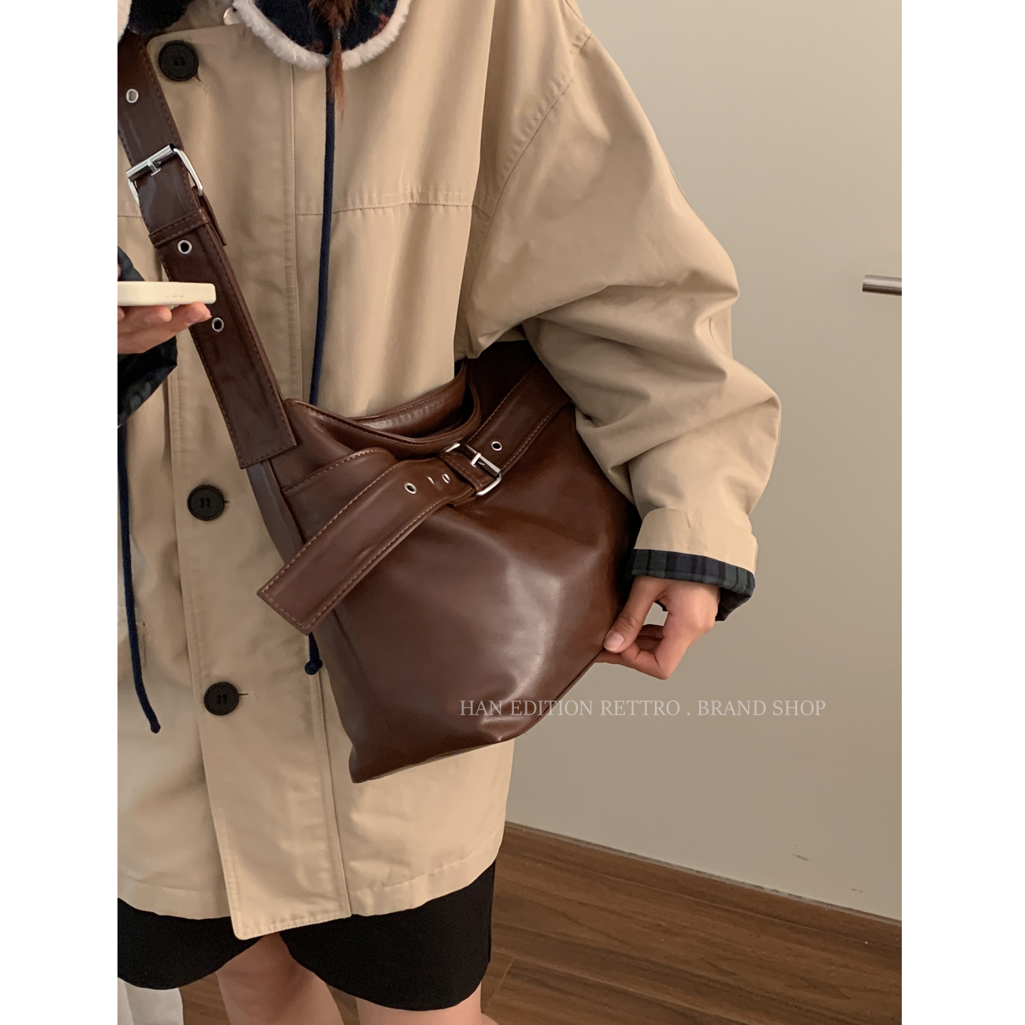 卡乐儿复古大容量斜挎水桶包