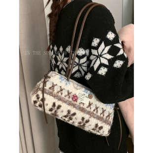 费尔岛风羊羔毛包包女2025新款潮时尚韩国腋下包可爱单肩毛绒包