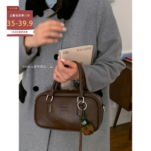 美拉德复古手提保龄球包包女2025新款潮时尚气质通勤枕头包斜挎包