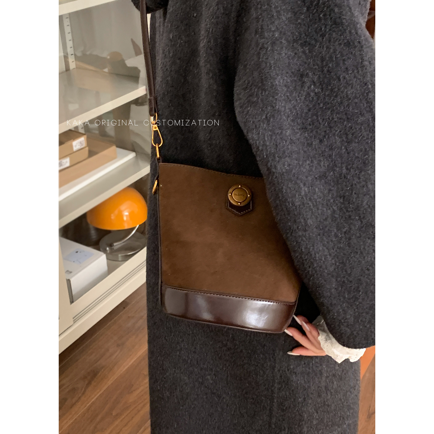 复古麂皮绒腋下包包女秋冬2025新款潮时尚手提水桶包百搭斜挎包