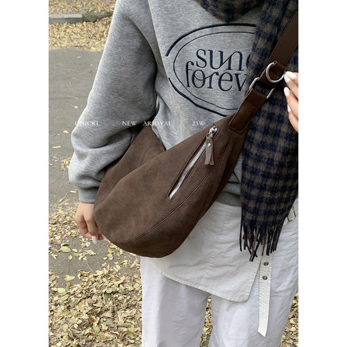 卡乐儿韩版复古大容量马鞍包