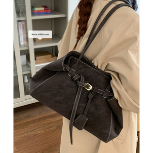废土风大容量机车包包女冬季2025新款潮时尚复古托特包手提通勤包