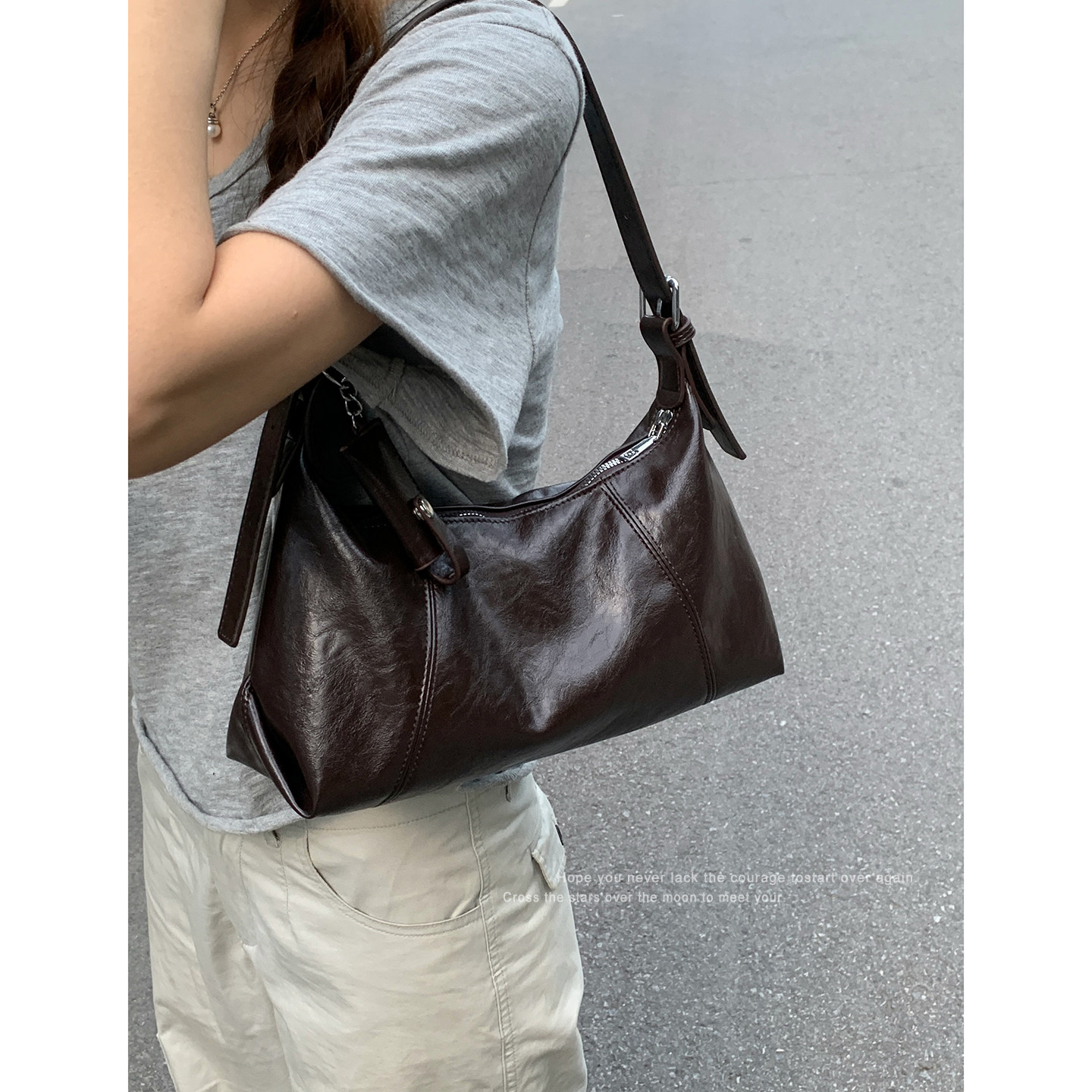 复古手提新月包包女2026新款潮时尚韩国腋下包高级感单肩斜挎包图片