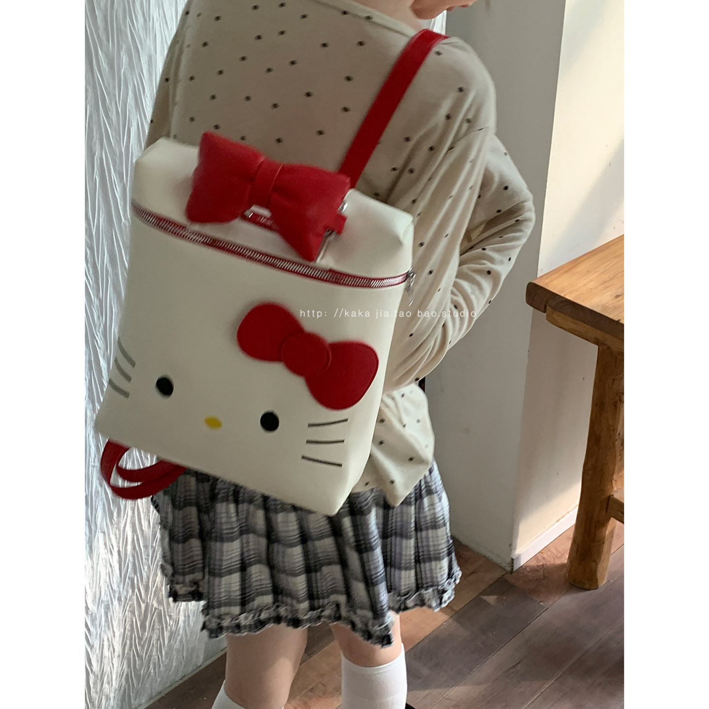 可爱蝴蝶结kt猫双肩包包女2026新款潮时尚卡通背包学生大容量书包