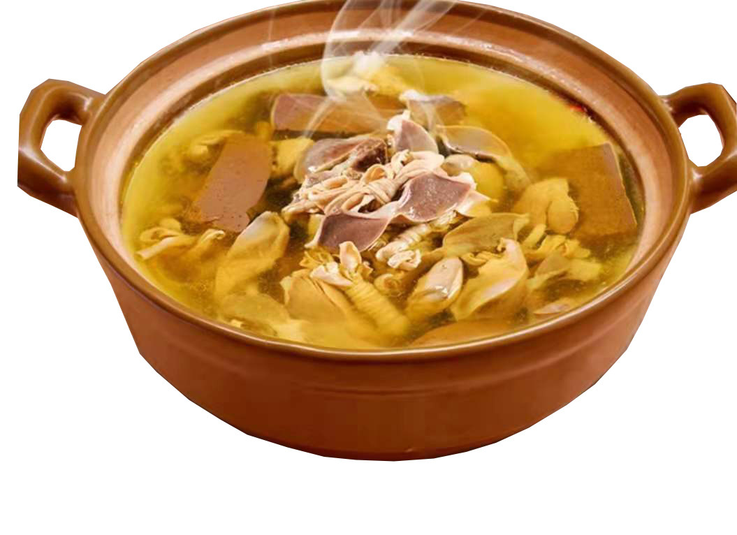 现杀母鸡肚内的鸡杂洗净煮好切块清洗后换纯鸡汤制成正宗刘鸡杂汤