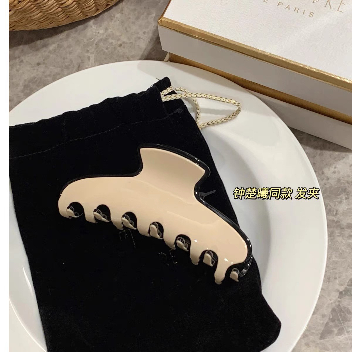 抓夹高级感冬时尚轻奢鲨鱼夹