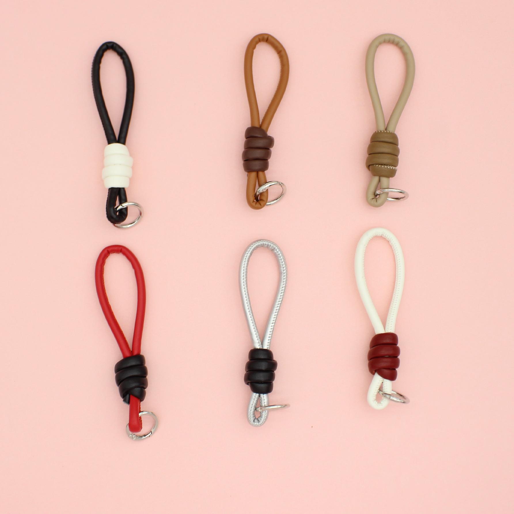 新款简约高级小红书diyPU皮质编织挂件手腕绳钥匙扣包包挂件