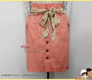 100%棉 36号 两侧有口袋 系腰带半裙 腰围85cm 裙后袋绣花 欧美单