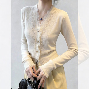 法式温柔气质高级感白色上衣女2026冬毛边设计感内搭打底衫可外穿