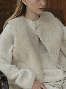 PRISCA/冬季新款韩国东大门NOTING WRITTEN30羊毛皮毛一体马甲开