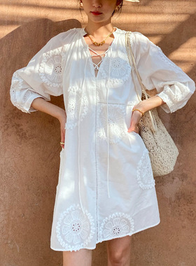 v领白色a字裙肌理感法式度假连衣裙女2025春夏跨境品质女装