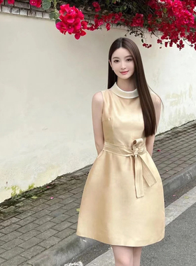 现货小礼服柜上5K+品质！赫本风撞色收腰高端丝毛连衣裙