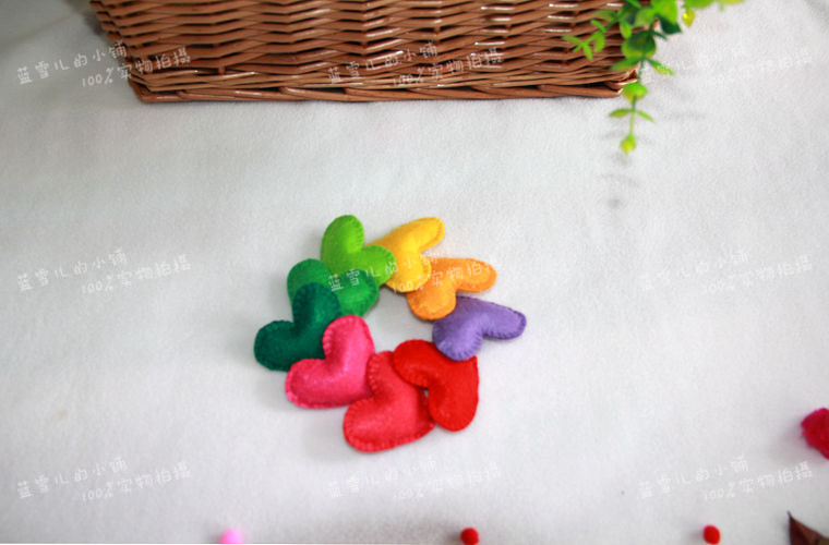 手工缝制diy不织布彩色桃心