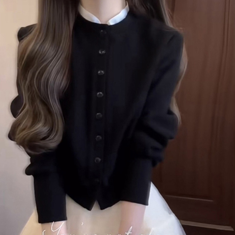 法式高级感黑色短外套女秋冬小香风穿搭修身收腰针织卫衣开衫上衣