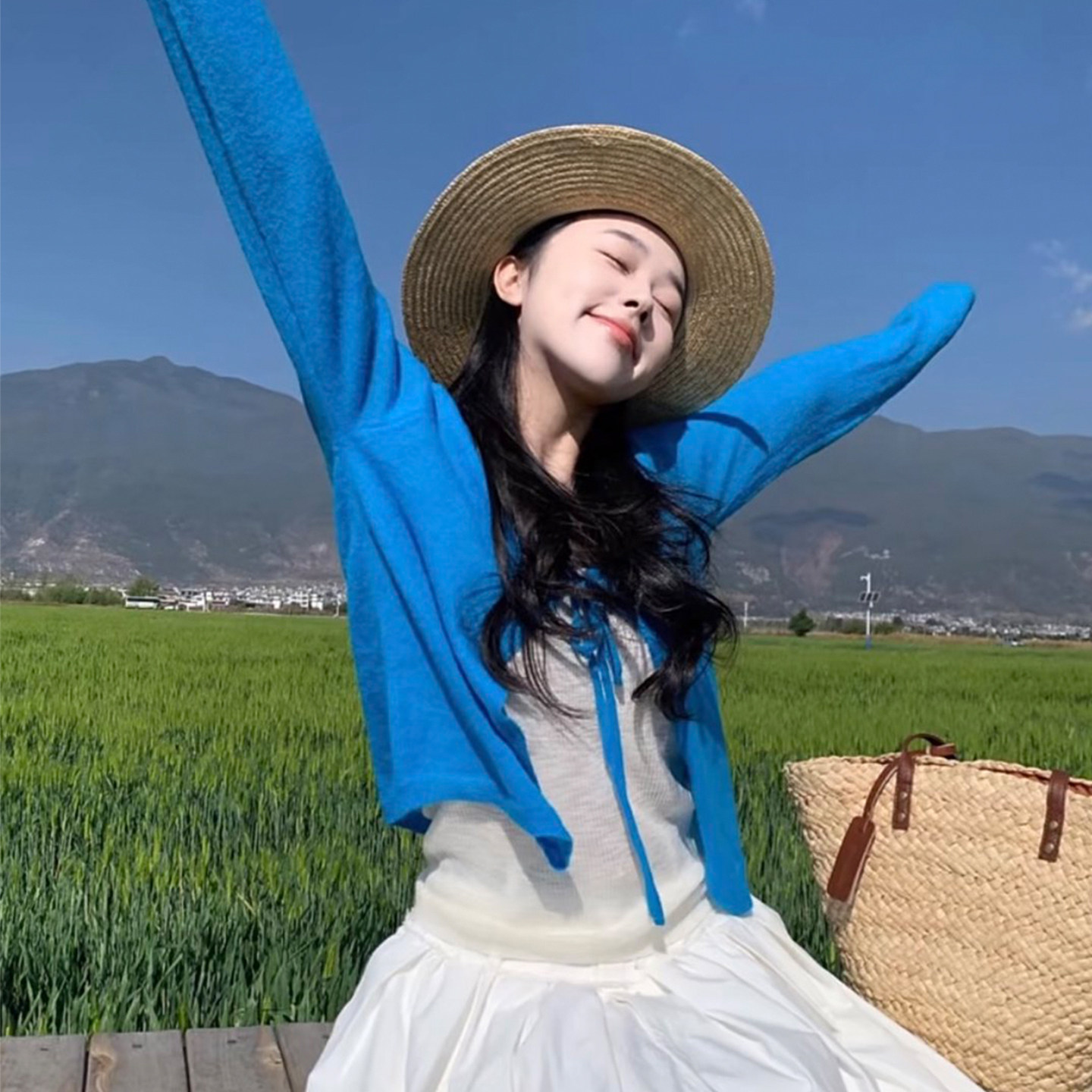 蓝色系带针织防晒罩衫女夏季吊带外搭披肩空调衫独特漂亮开衫上衣