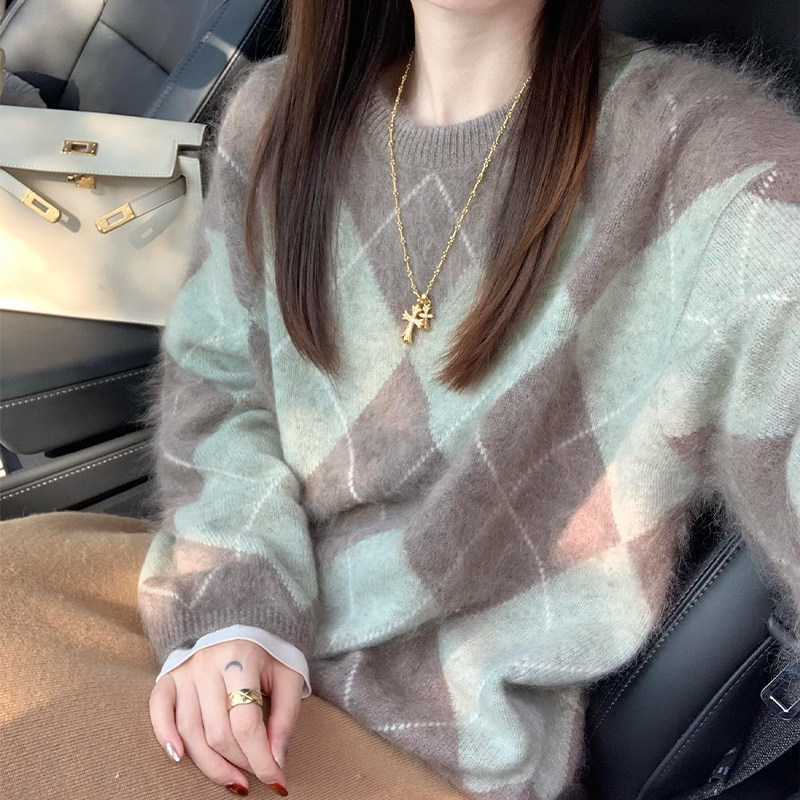 老钱风绿色菱格圆领毛衣女秋冬复古慵懒宽松软糯针织衫高级感上衣